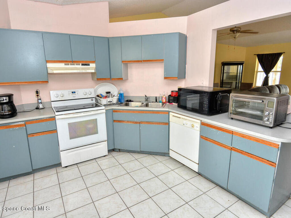 1012 SW Idol Avenue, Port St. Lucie, FL 34953