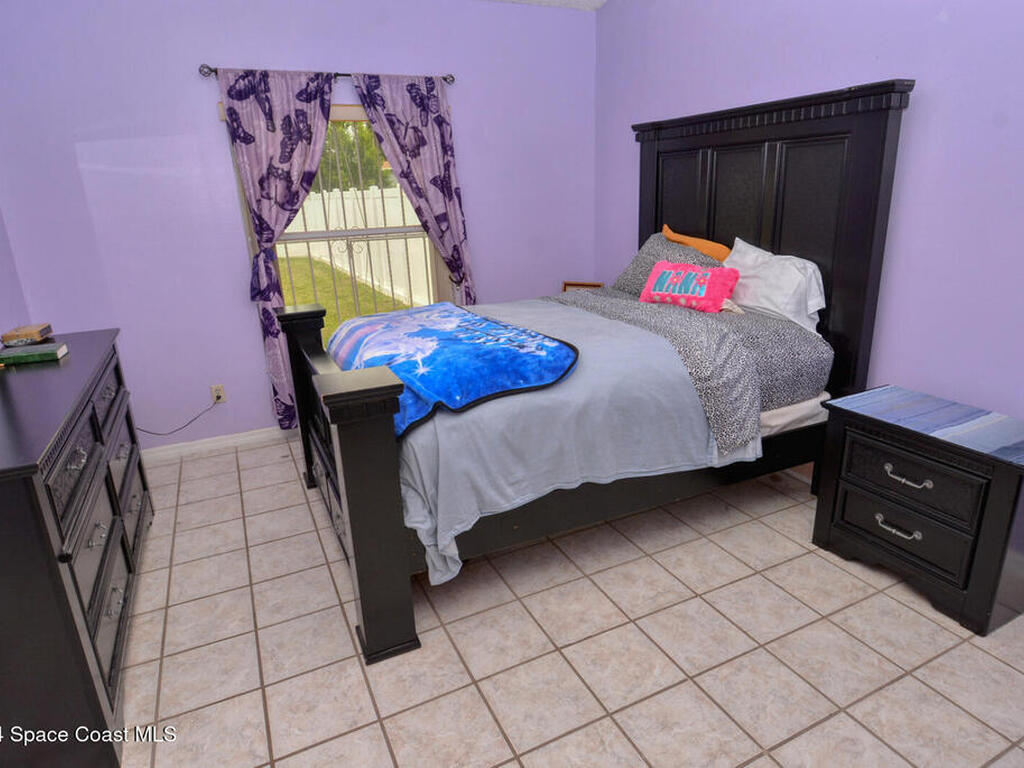 1012 SW Idol Avenue, Port St. Lucie, FL 34953