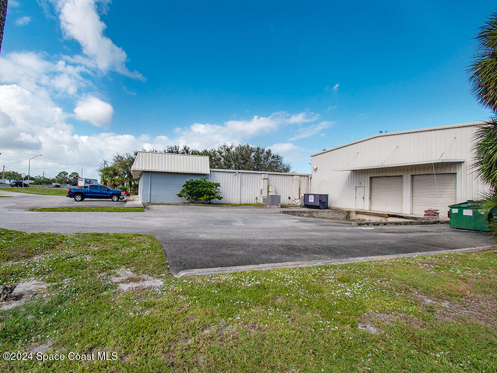 2051 N Harbor City Blvd, Melbourne, FL 32935