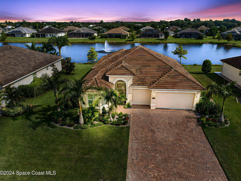 4836 Four Lakes Circle, Vero Beach, FL 32968