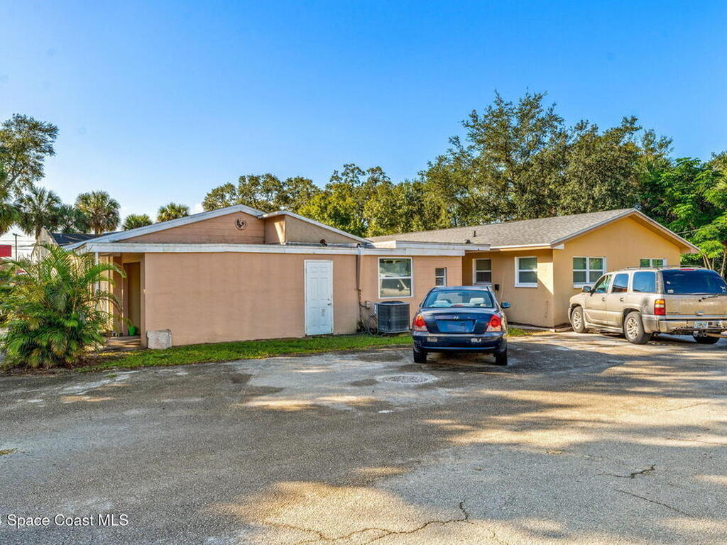 89 NW Irwin Avenue, Melbourne, FL 32904