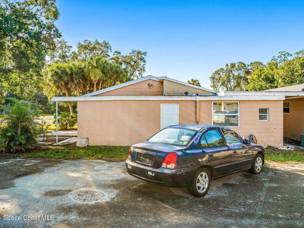 89 NW Irwin Avenue, Melbourne, FL 32904