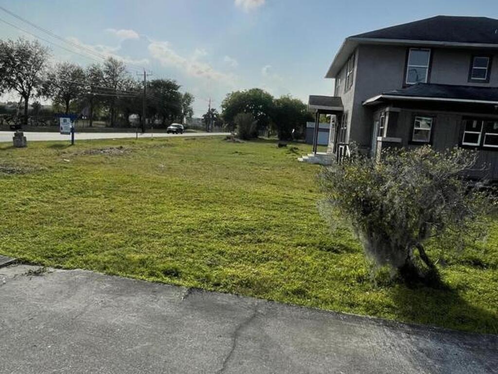 2790 Celery Avenue, Sanford, FL 32771