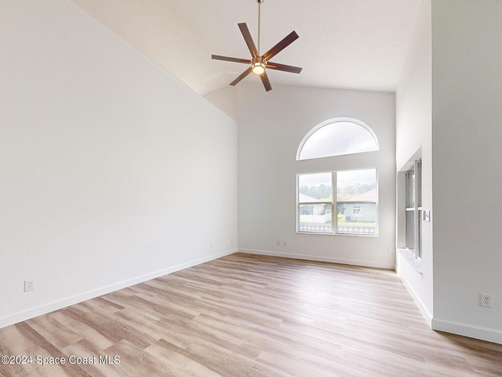 5336 Georgia Peach Avenue, Port Orange, FL 32128
