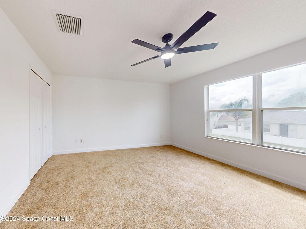 5336 Georgia Peach Avenue, Port Orange, FL 32128