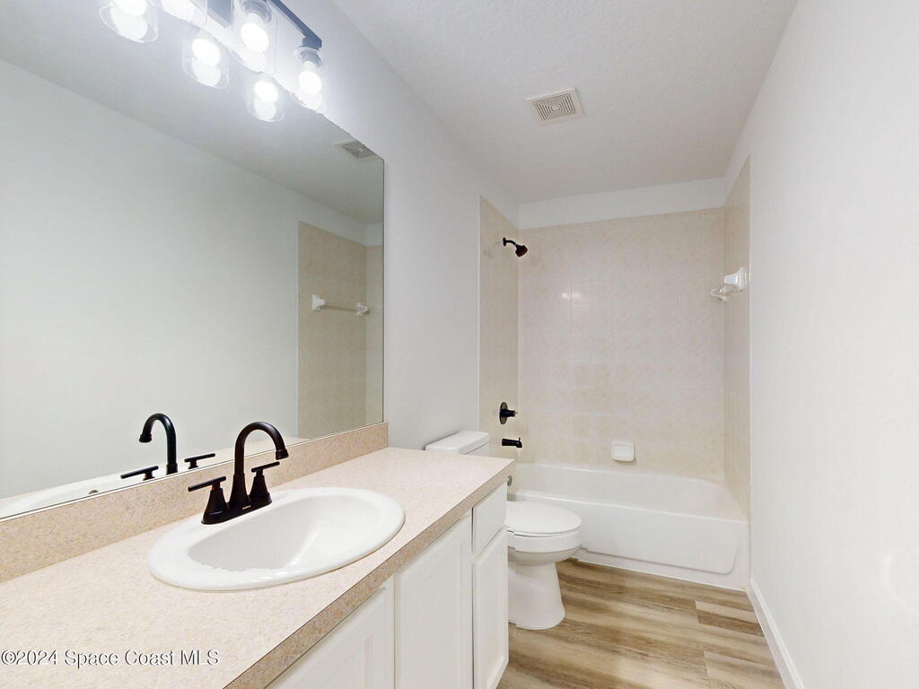 5336 Georgia Peach Avenue, Port Orange, FL 32128