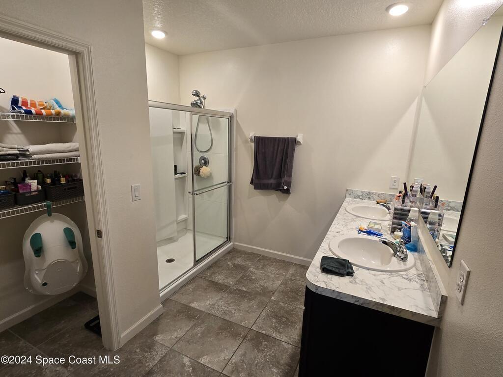 3292 Indian River, Mims, FL 32754