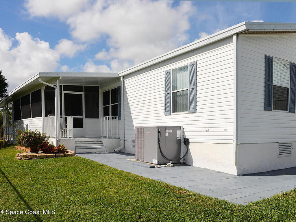 629 Amber Jack Court, Barefoot Bay, FL 32976