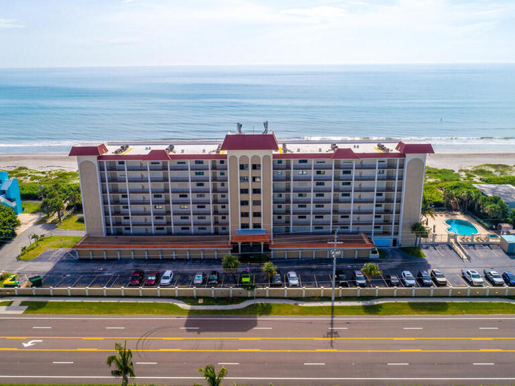 2815 S Atlantic Avenue, Cocoa Beach, FL 32931