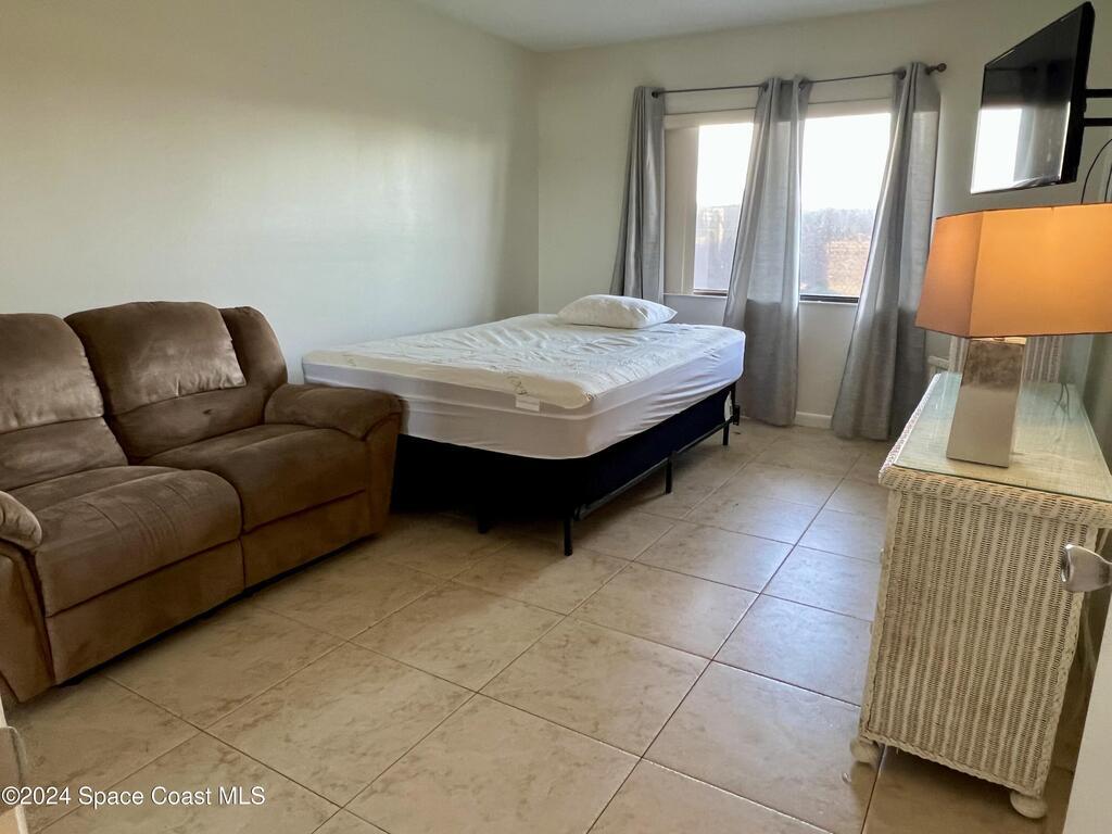22 Tulip Avenue, Cocoa Beach, FL 32931