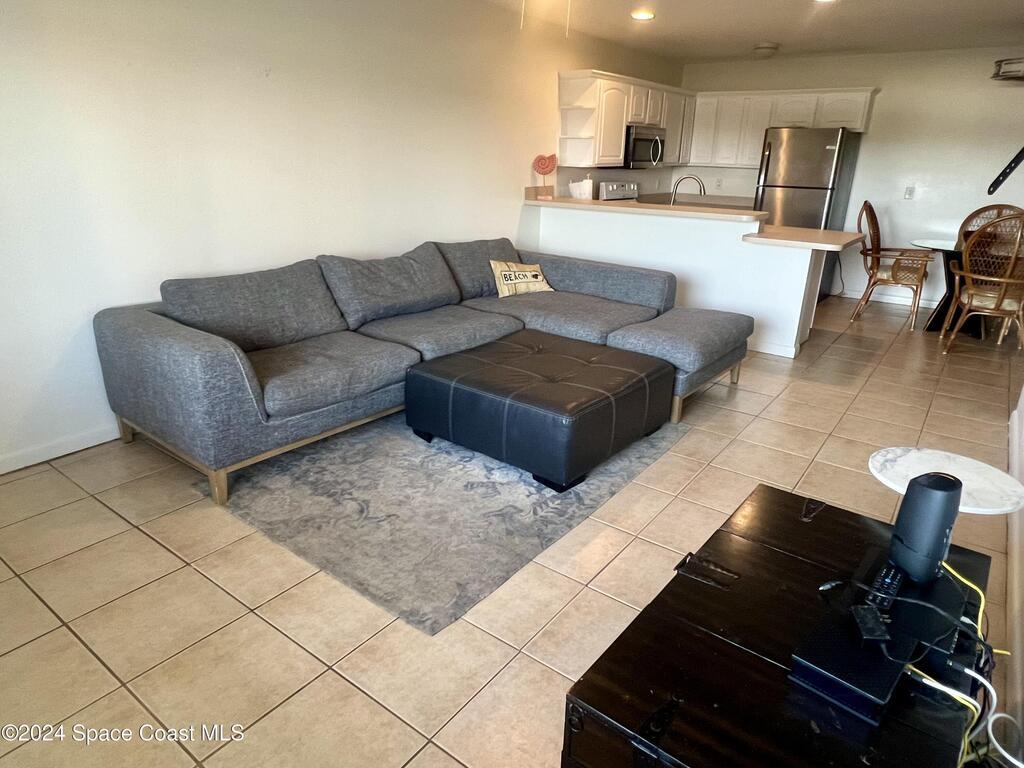 22 Tulip Avenue, Cocoa Beach, FL 32931