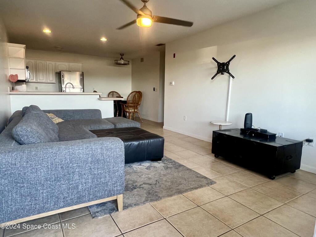 22 Tulip Avenue, Cocoa Beach, FL 32931