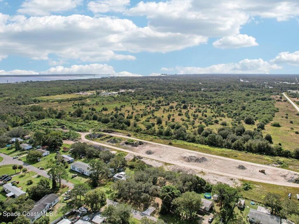 3245 Keith Lane, Mims, FL 32754