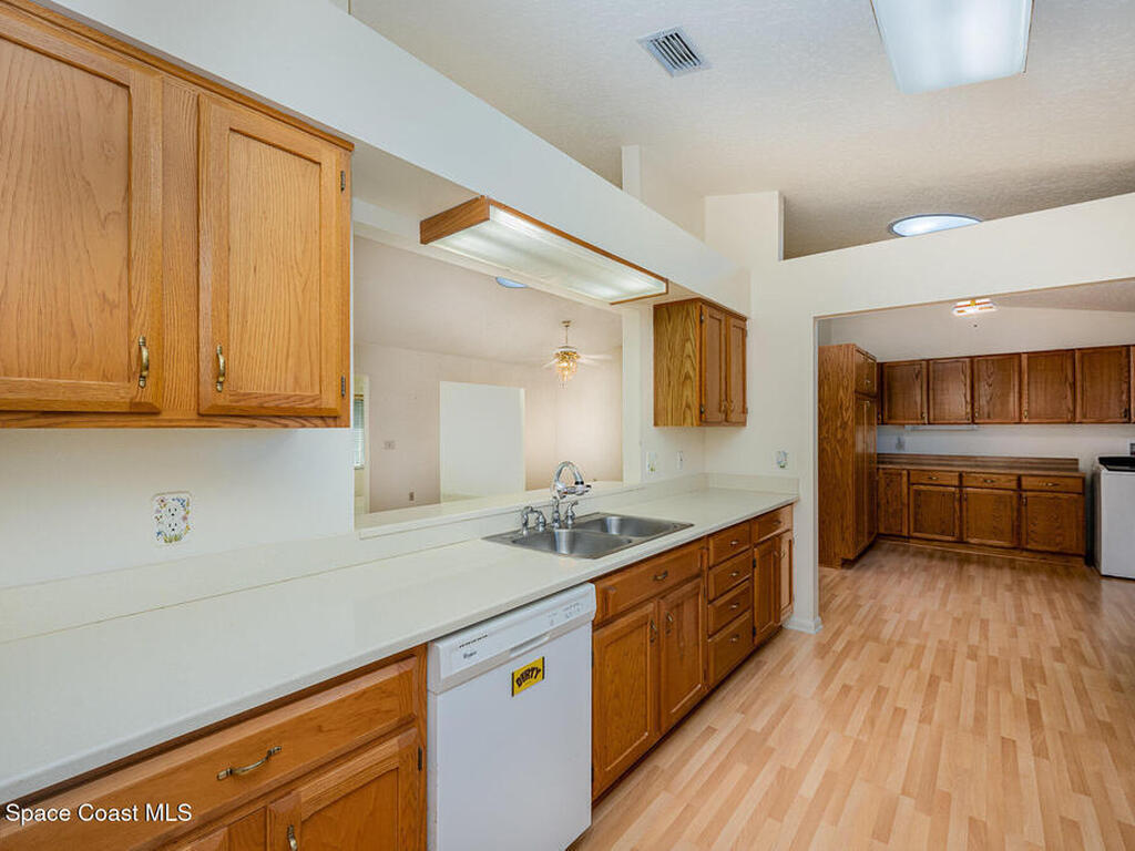 1527 Frontier Drive, Melbourne, FL 32940