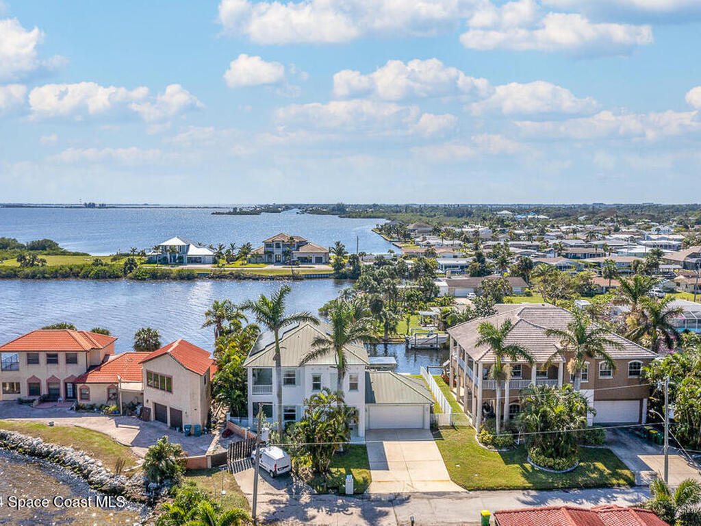 1777 Wavecrest Street, Merritt Island, FL 32952