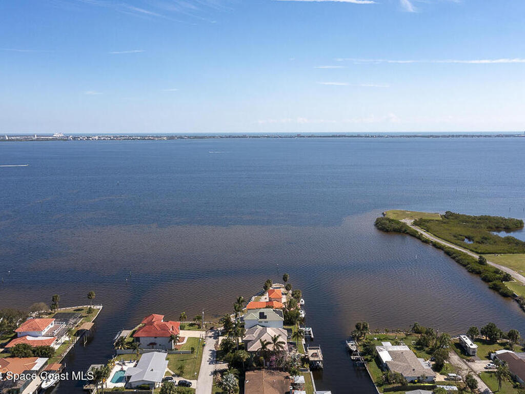 1777 Wavecrest Street, Merritt Island, FL 32952