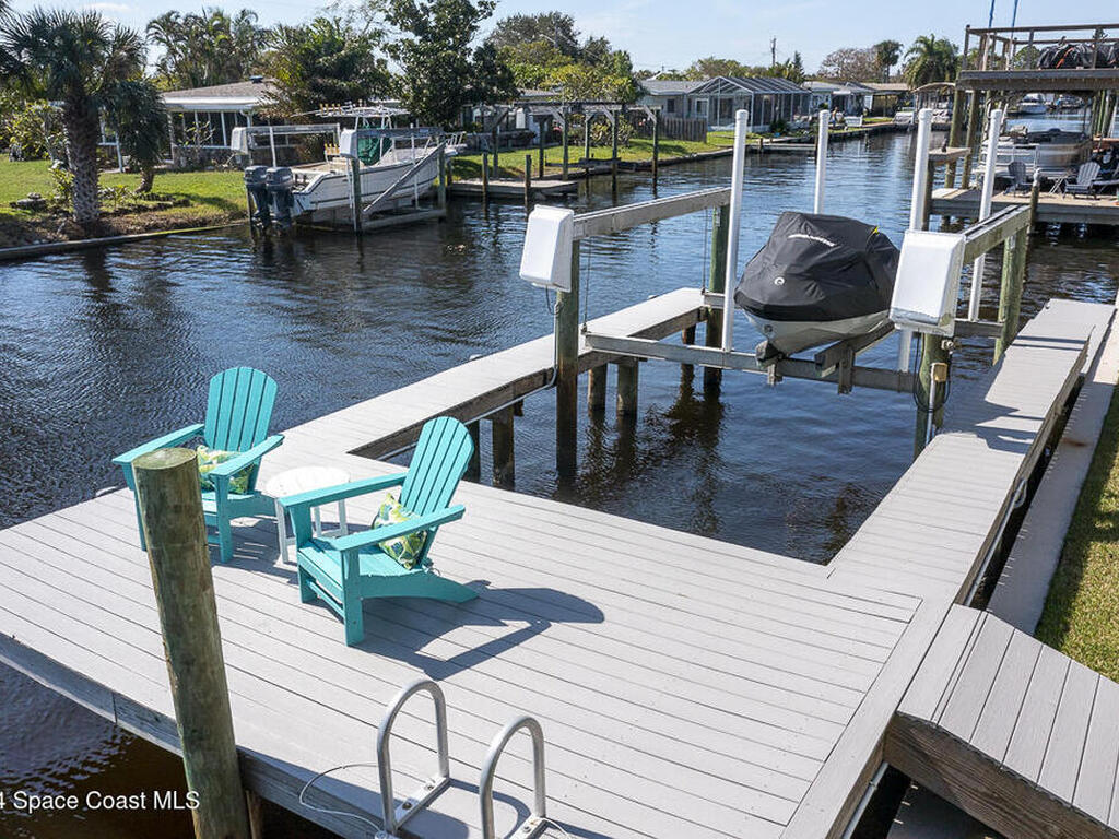 1777 Wavecrest Street, Merritt Island, FL 32952