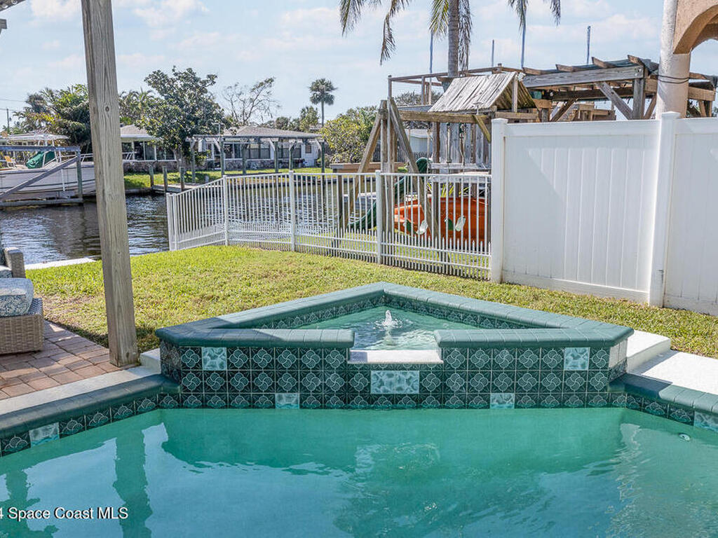 1777 Wavecrest Street, Merritt Island, FL 32952