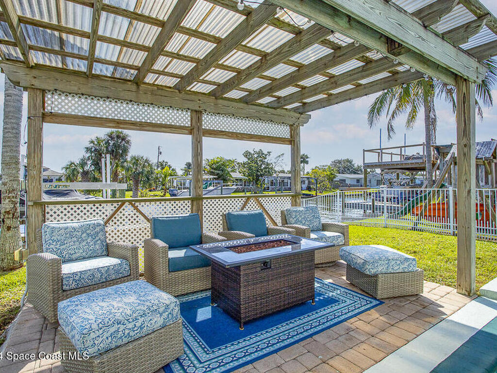 1777 Wavecrest Street, Merritt Island, FL 32952