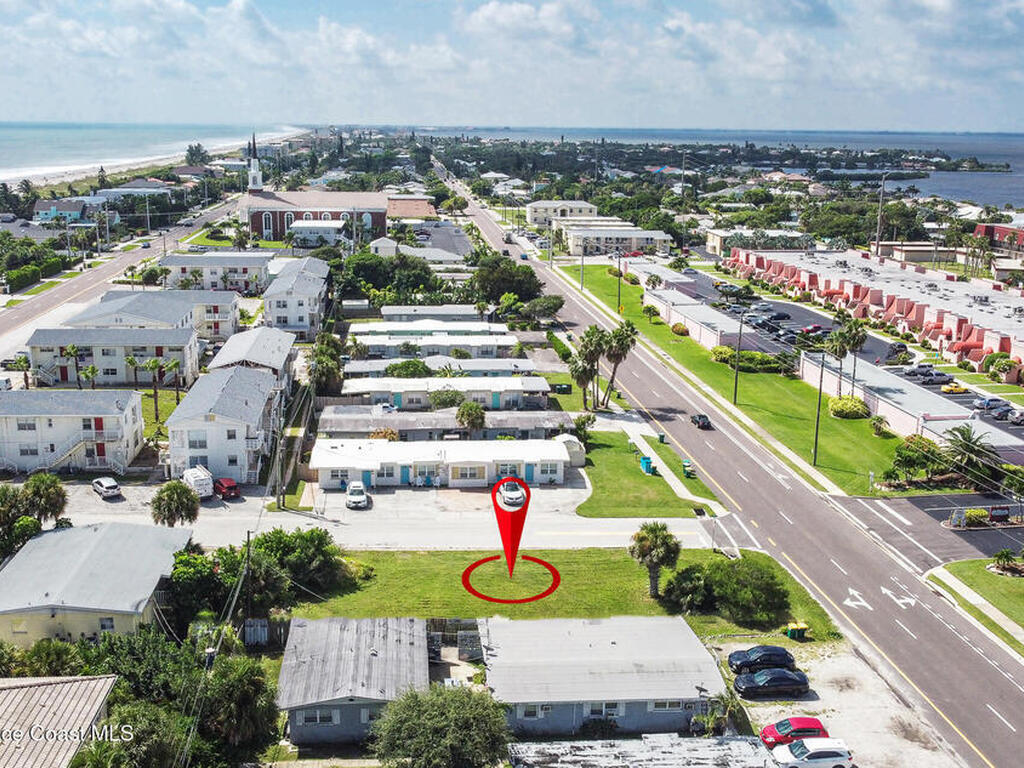 689 S Orlando Avenue, Cocoa Beach, FL 32931