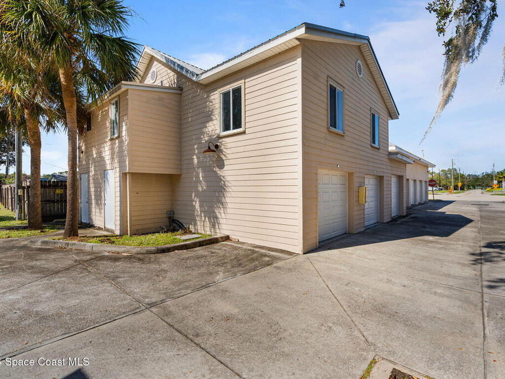 109 E New Haven Avenue, Melbourne, FL 32901