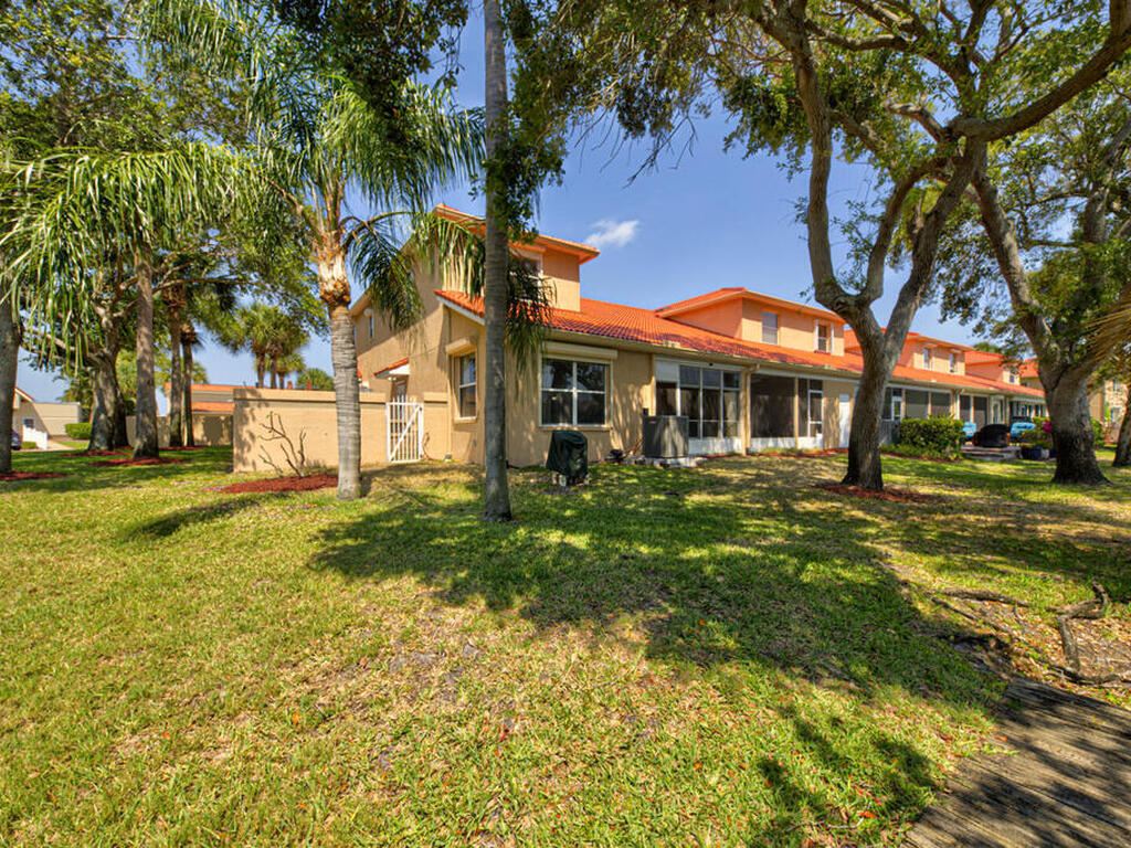 27 Marina Isles Boulevard, Indian Harbour Beach, FL 32937
