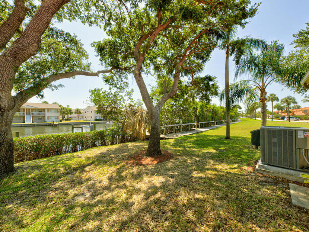27 Marina Isles Boulevard, Indian Harbour Beach, FL 32937