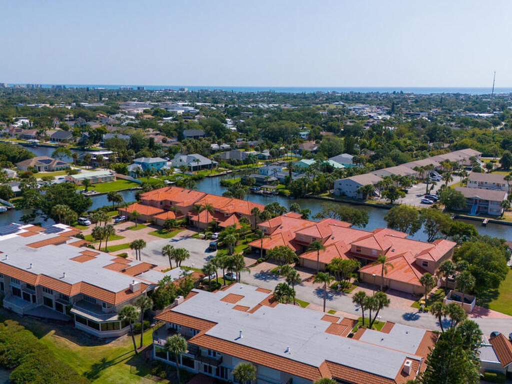 27 Marina Isles Boulevard, Indian Harbour Beach, FL 32937