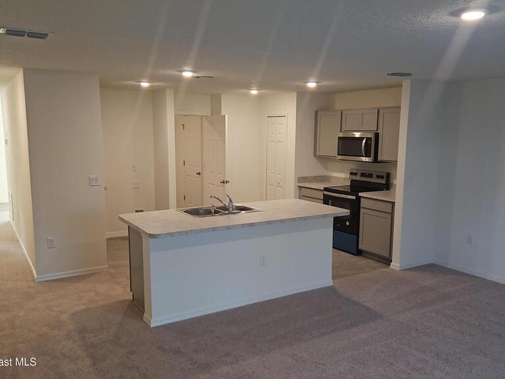 527 Poplar Street, Palm Bay, FL 32909