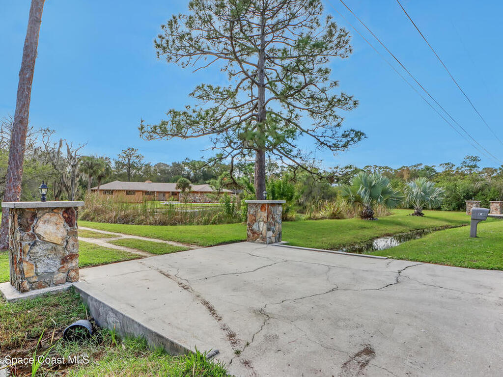 4133 Deerwood Trail, Melbourne, FL 32934