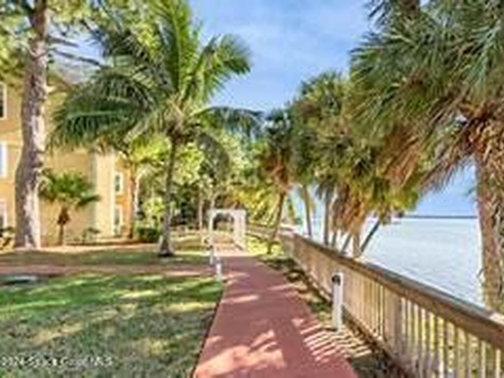 225 S Tropical Trail, Merritt Island, FL 32952