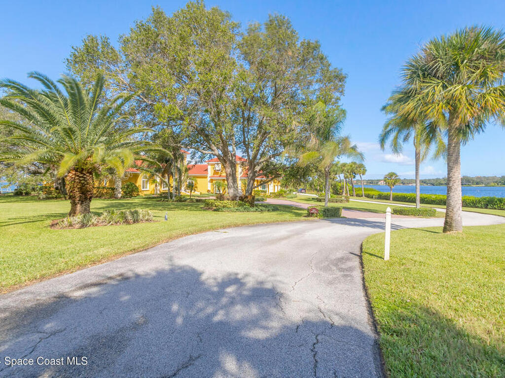 265 Stewart Drive, Merritt Island, FL 32952