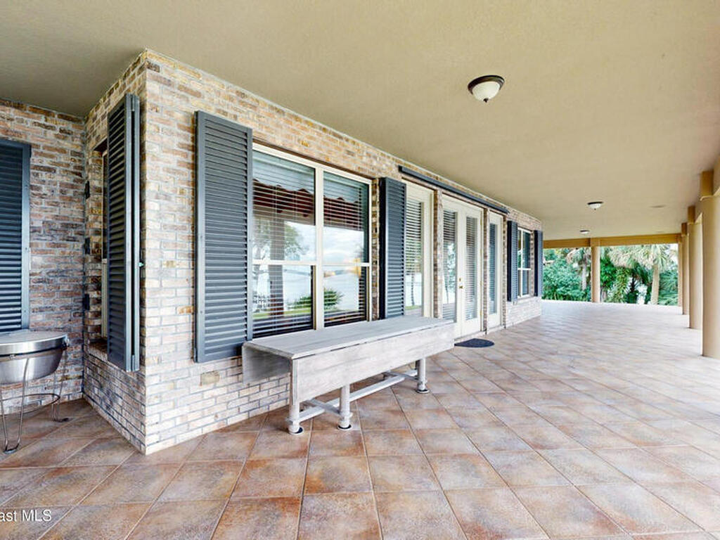 401 Swann Grove Lane, Merritt Island, FL 32952