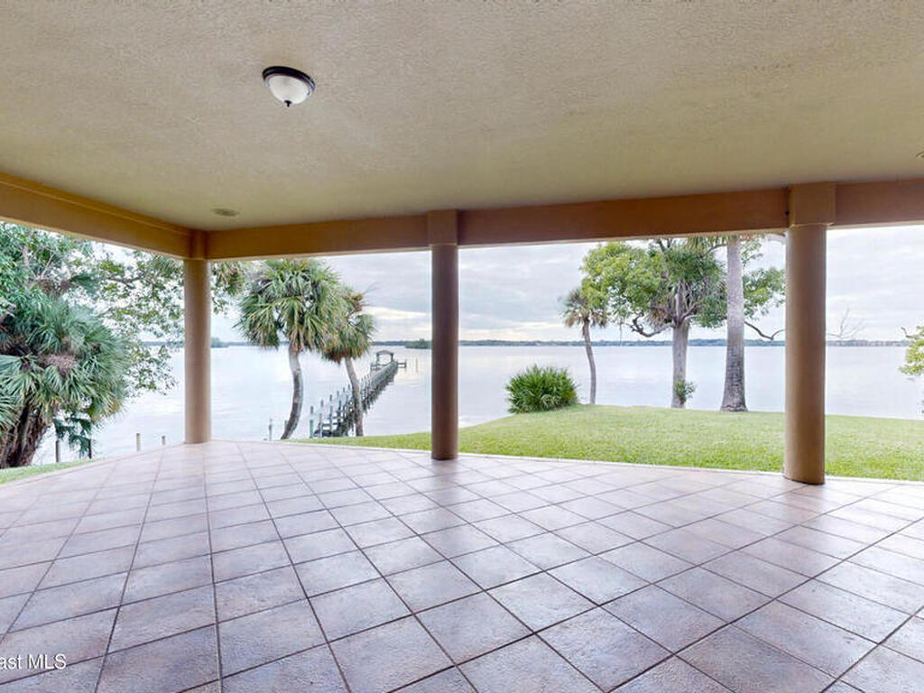 401 Swann Grove Lane, Merritt Island, FL 32952