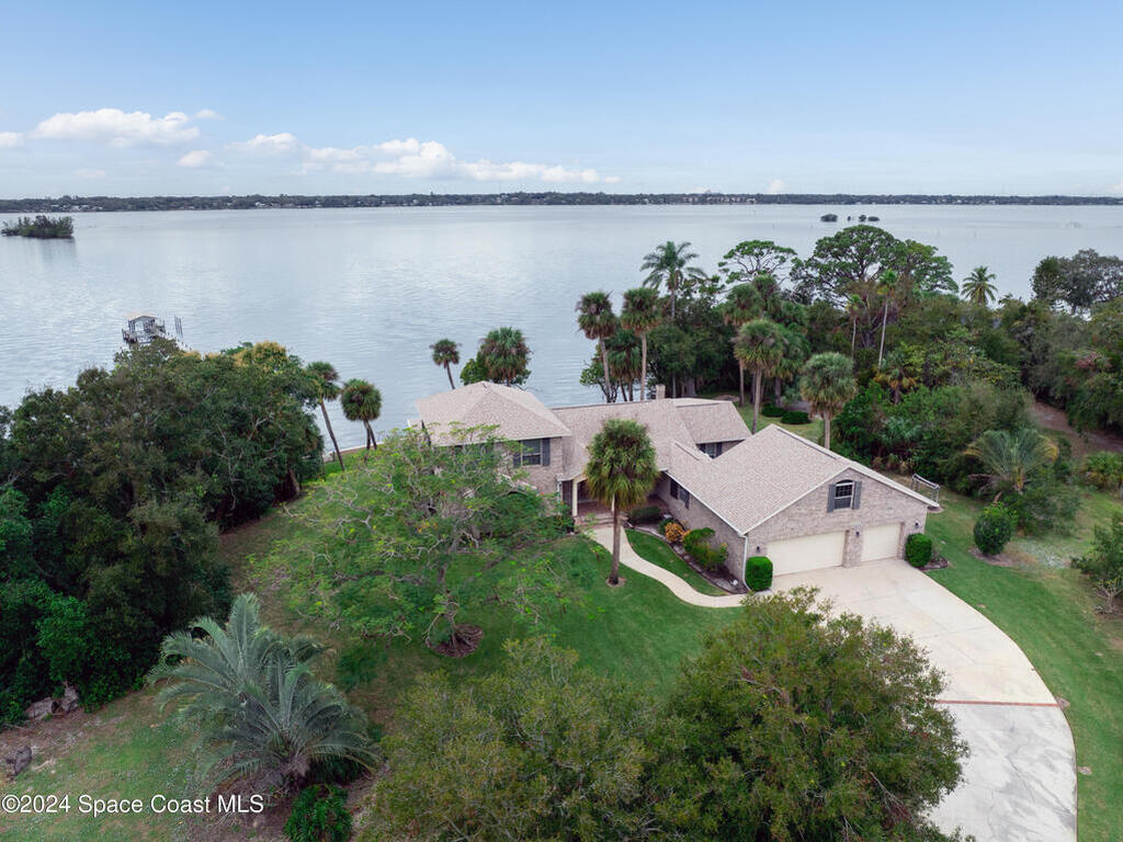 401 Swann Grove Lane, Merritt Island, FL 32952