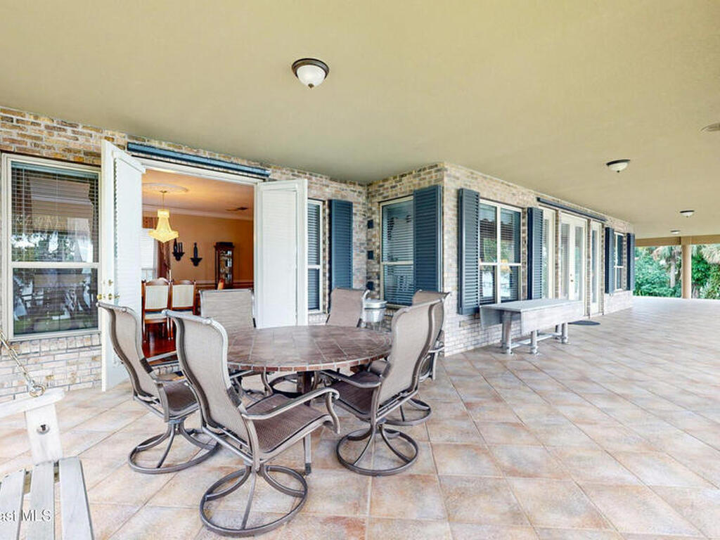 401 Swann Grove Lane, Merritt Island, FL 32952