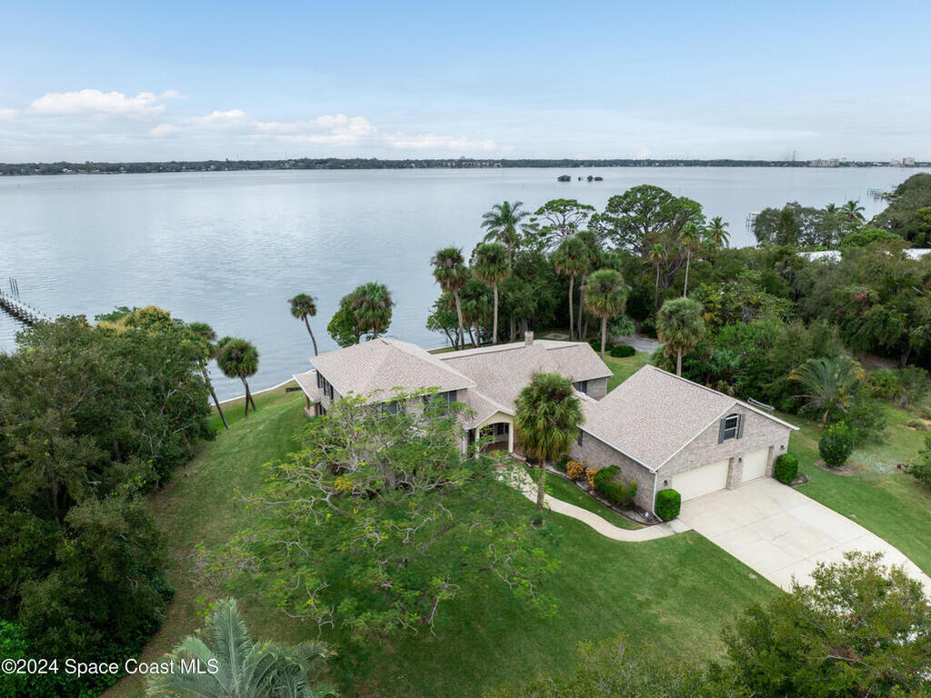 401 Swann Grove Lane, Merritt Island, FL 32952