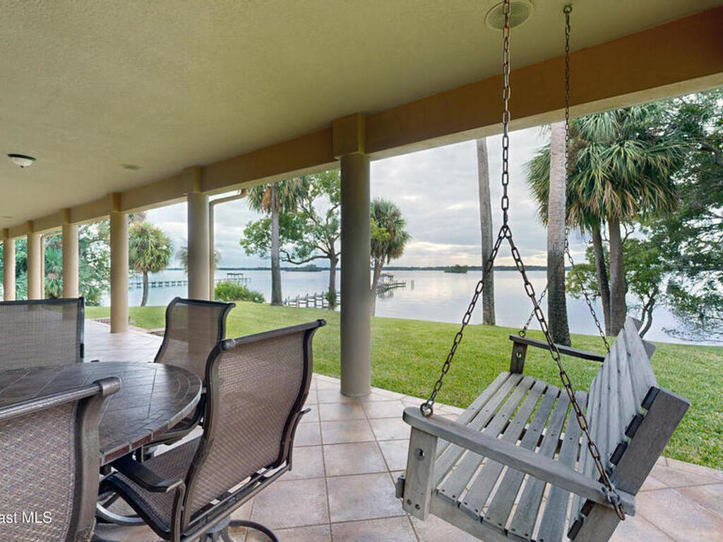 401 Swann Grove Lane, Merritt Island, FL 32952