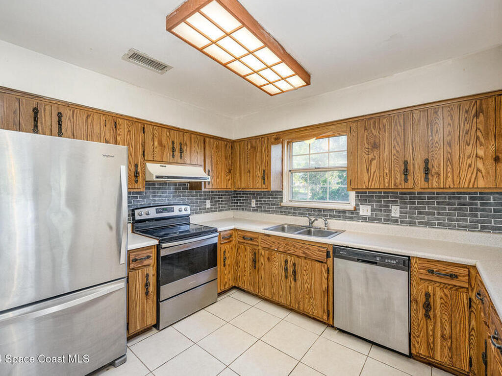 1081 Sunswept Road, Palm Bay, FL 32905