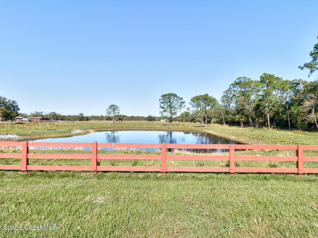 13720 101st Street, Fellsmere, FL 32948