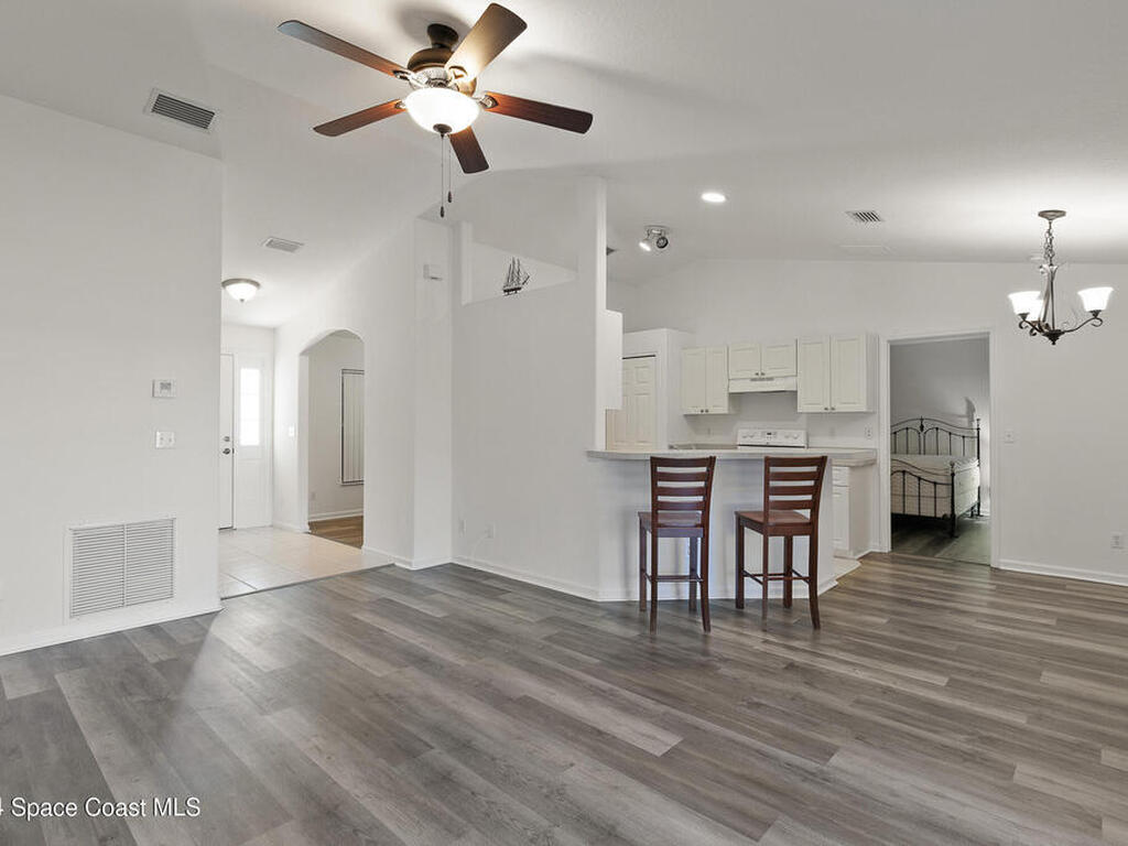 13720 101st Street, Fellsmere, FL 32948