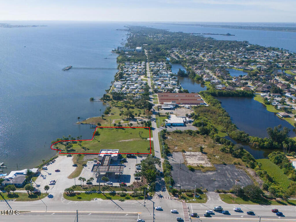 84 S Banana River Drive, Merritt Island, FL 32952