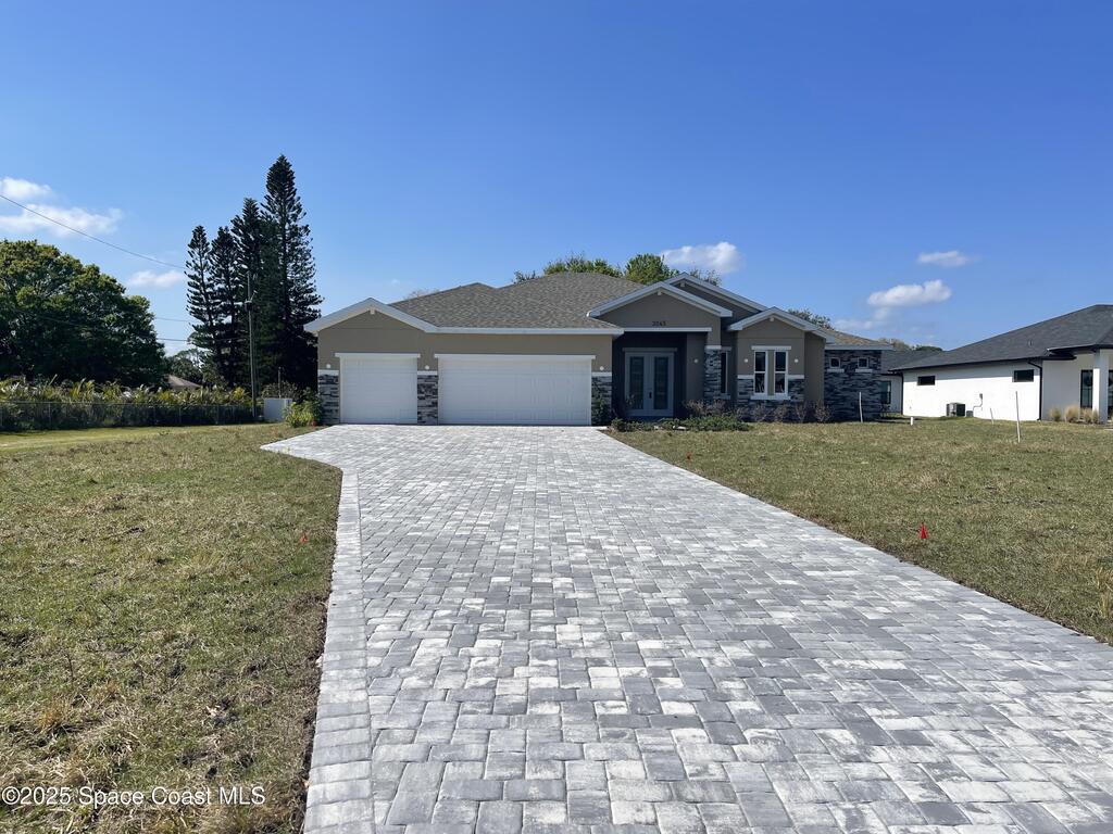 3045 N Tropical Trail, Merritt Island, FL 32953