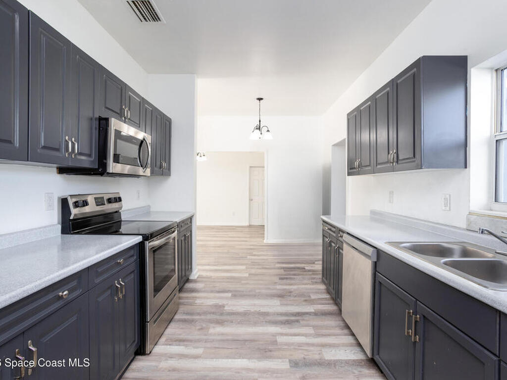 1064 Cabot Drive, Palm Bay, FL 32905