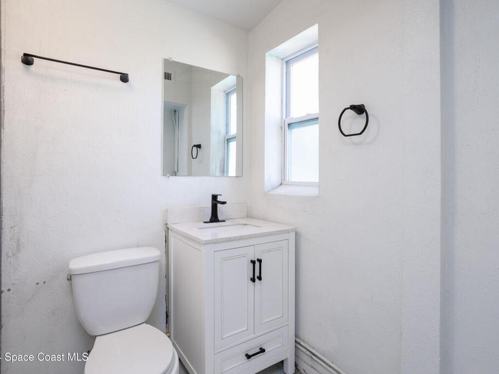 1064 Cabot Drive, Palm Bay, FL 32905