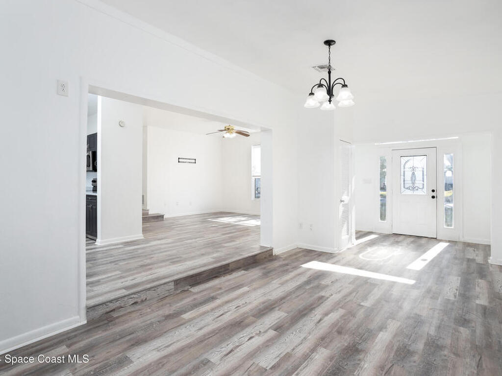 1064 Cabot Drive, Palm Bay, FL 32905