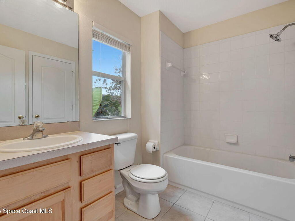 1006 Vista Cay Court, Brandon, FL 33510