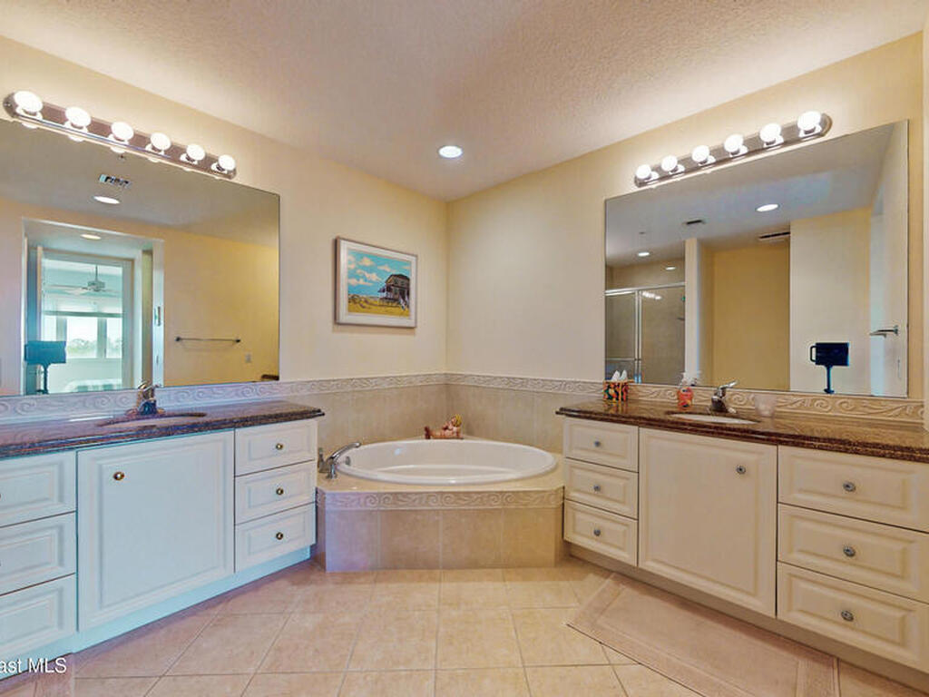 27 Harbour Isle Drive, Hutchinson Island, FL 34949