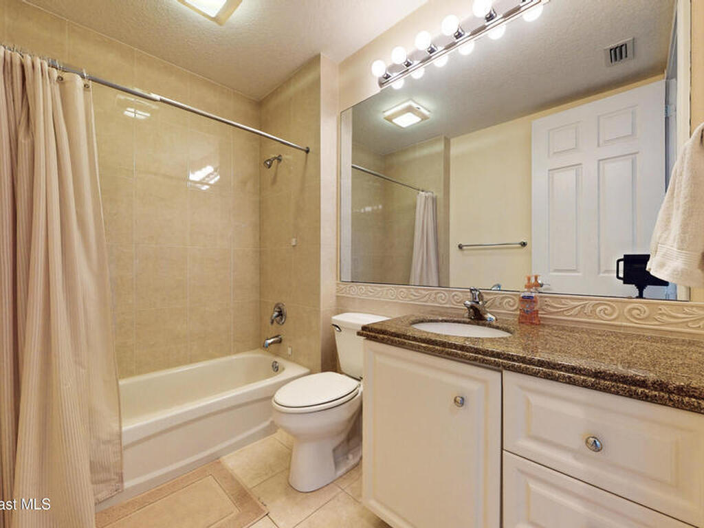 27 Harbour Isle Drive, Hutchinson Island, FL 34949