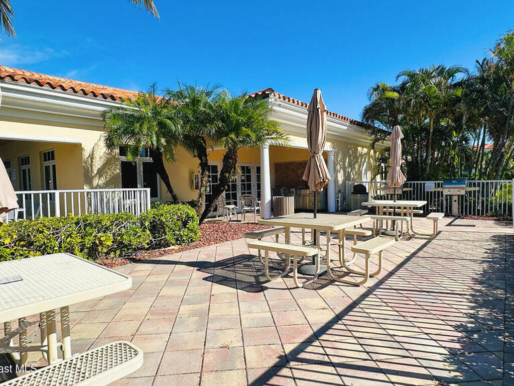 27 Harbour Isle Drive, Hutchinson Island, FL 34949